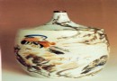 装饰性与生动性的完美统一·余勇陶瓷美术作品散论 95年资料