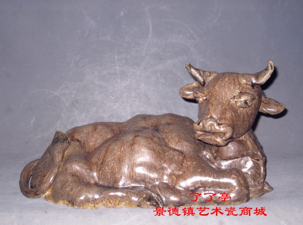 "牛".原作瓷雕塑.赵坤(江西省高级工艺美术师)
